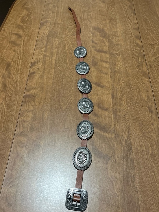 Accessories - Western Concho Leather Belt - Brown with Silver Conchos. (42in.)